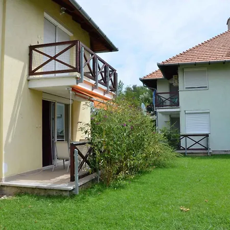 Apartment In Balatonoeszoed 53188 Balatonoszod